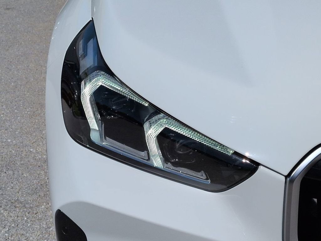 New 2026 Alpine White BMW xDrive28i image 10