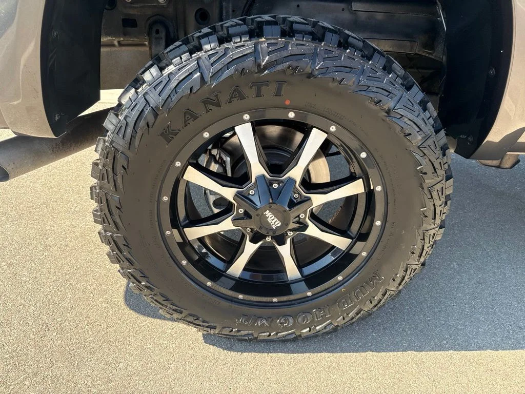 Used 2015 Gray Ram Laramie image 9