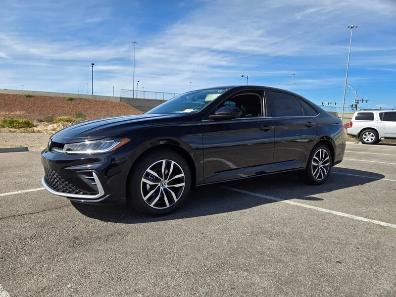 New 2026 Black Volkswagen 1.5T SE image 2