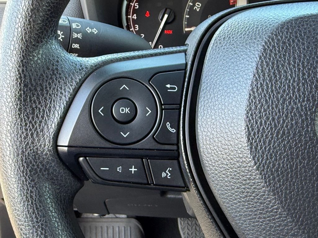 2025 Toyota RAV4 LE - Photo 22