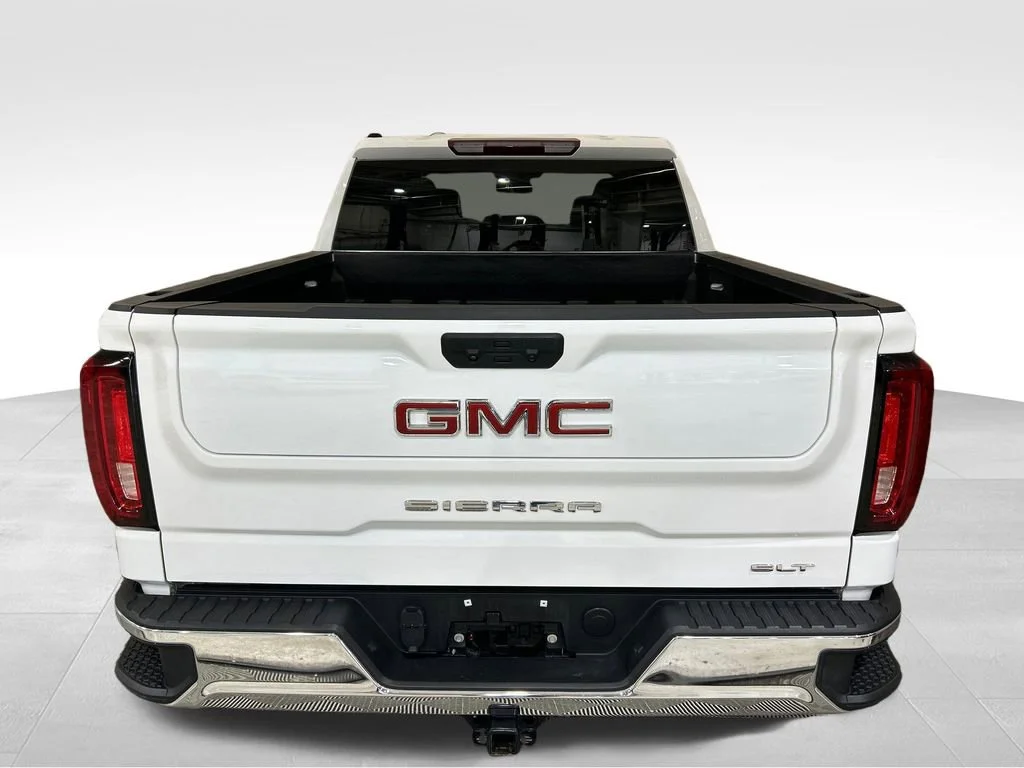 Used 2025 Summit White GMC SLT image 4