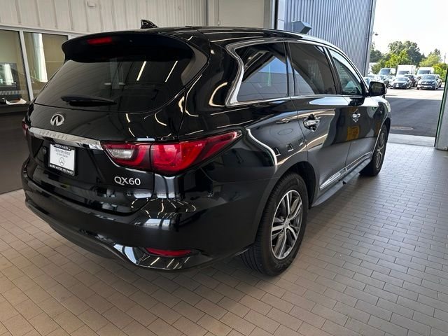 Used 2018 Black INFINITI Base image 3