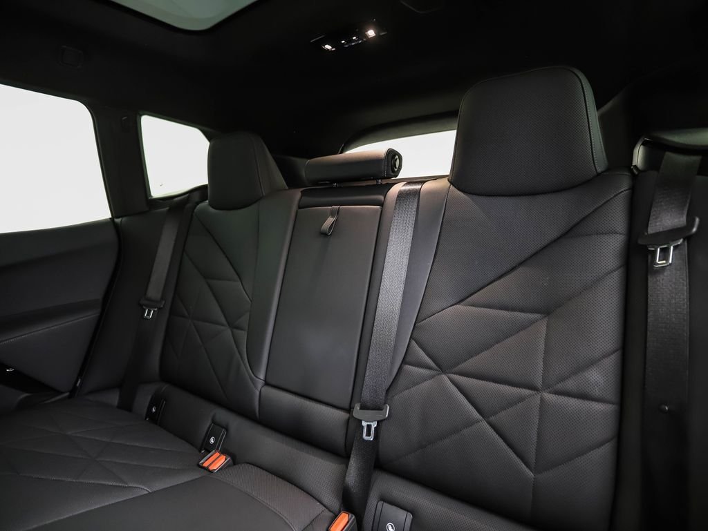 Certified Used 2024 Gray Metallic BMW xDrive50 image 23
