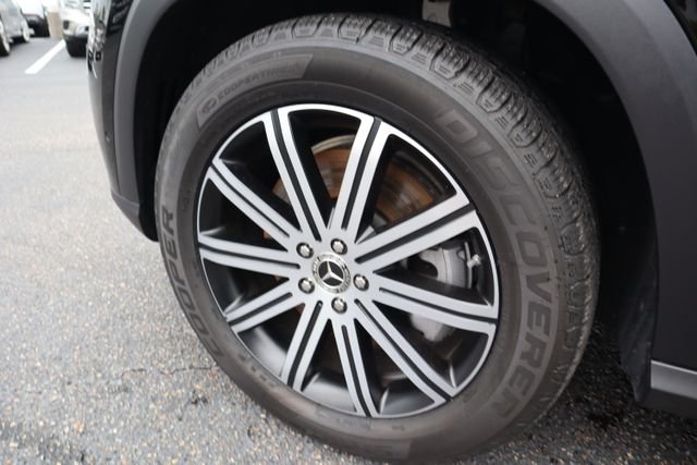 Certified Used 2025 Obsidian Black Metallic Mercedes-Benz GLE 450 image 28