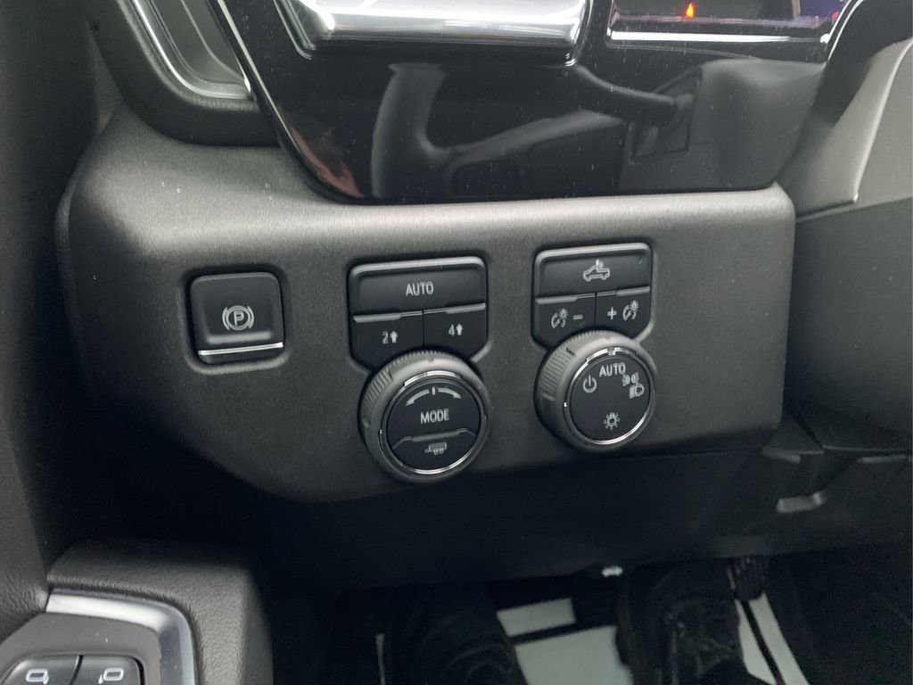 2025 Chevrolet Silverado 1500 LT - Photo 16