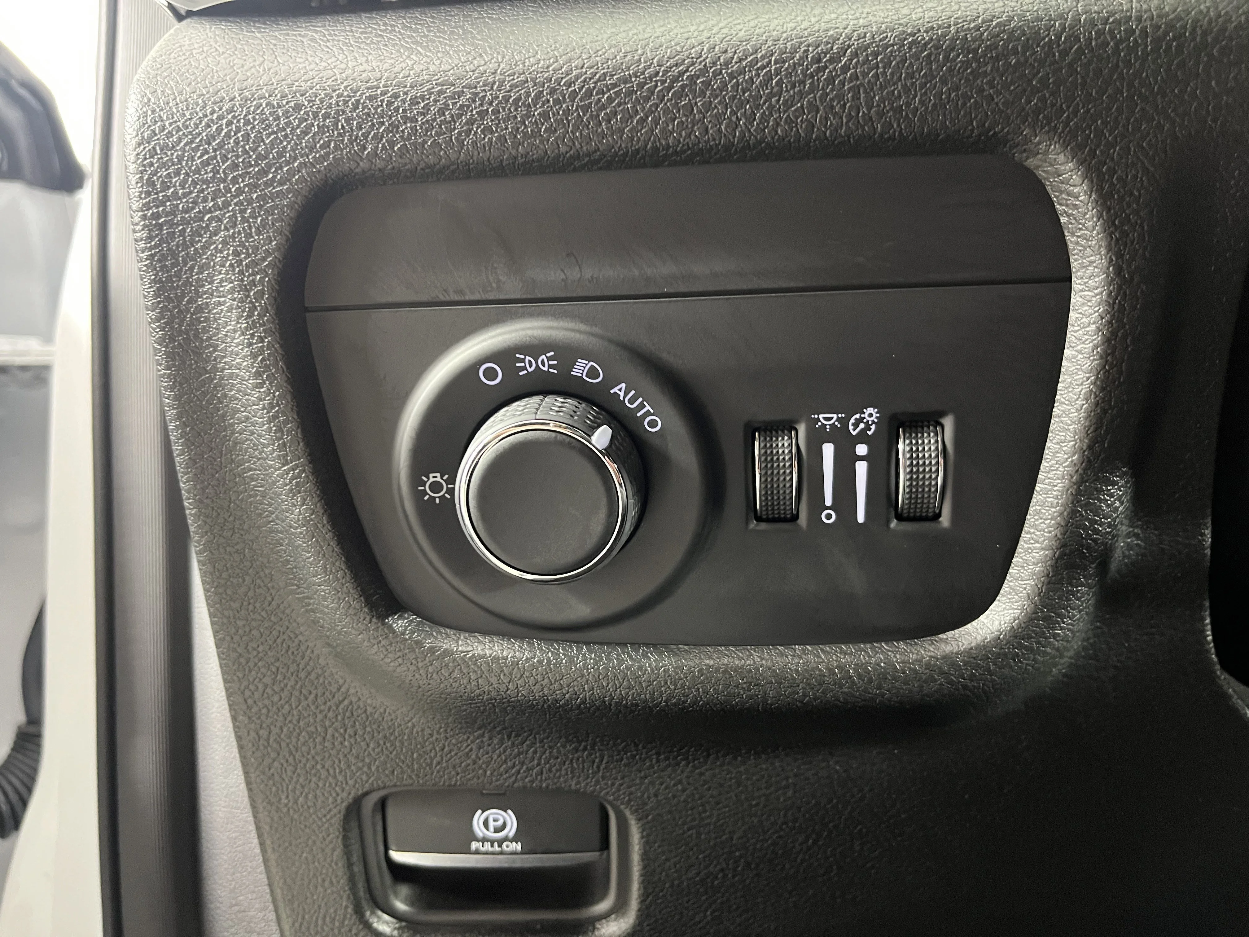 Used 2022 Bright White Clearcoat Jeep Altitude image 21