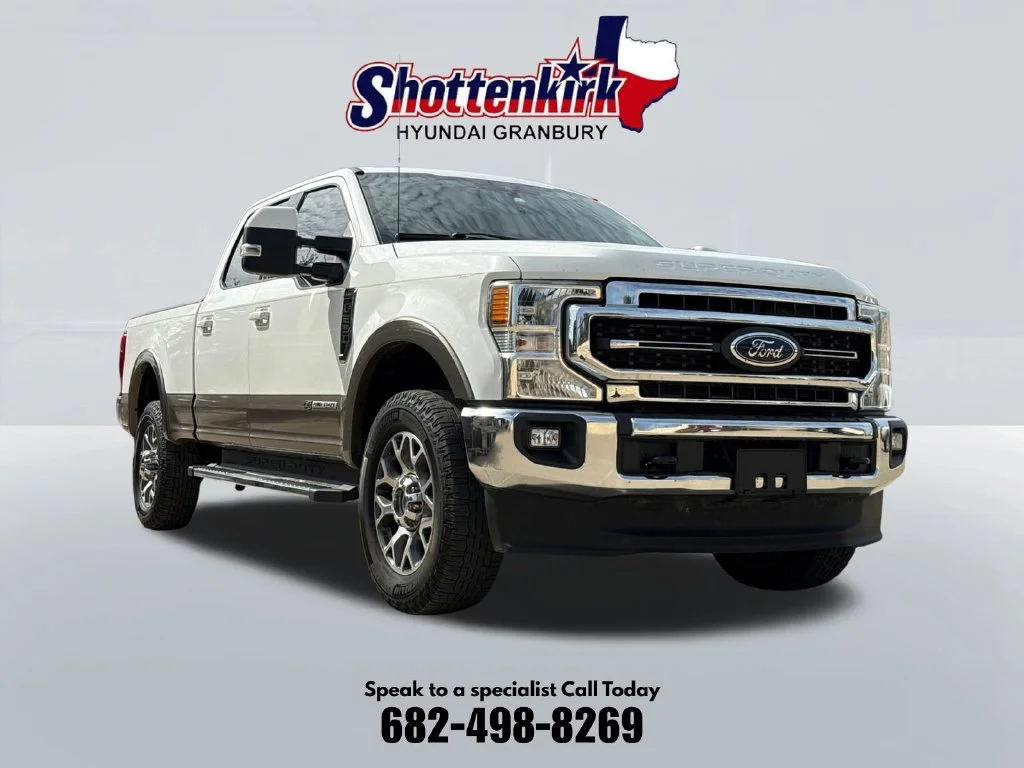 Used 2021  Ford Lariat image 3
