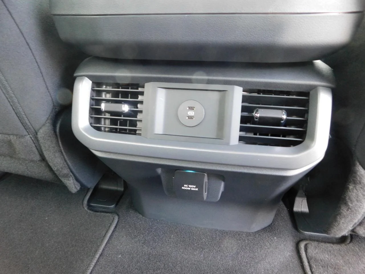 New 2026 Oxford White Ford XLT image 17