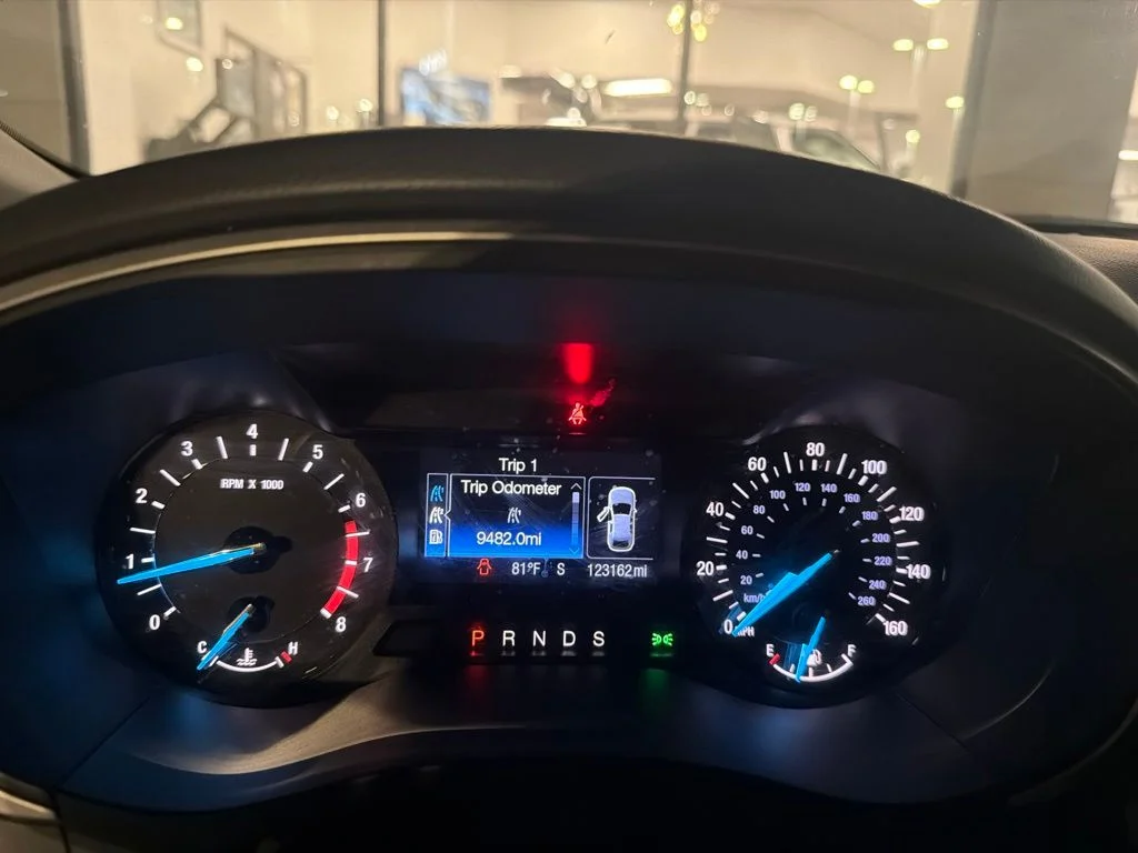 Used 2013 Gray Ford SE image 6