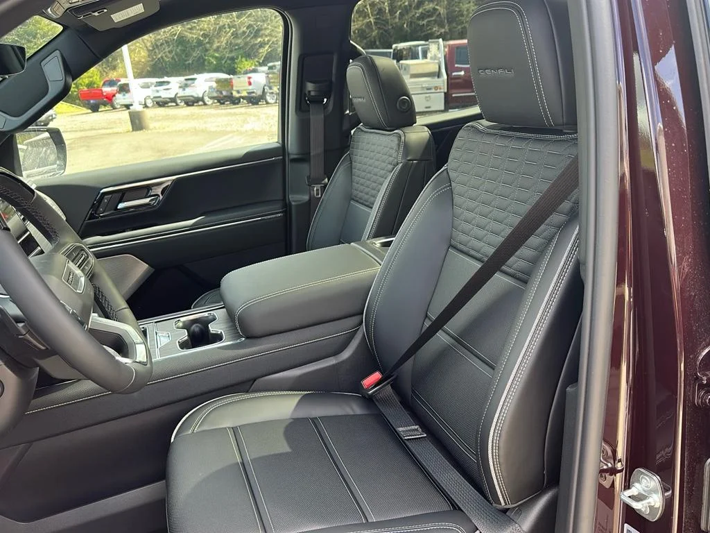 2025 GMC Sierra EV Denali - Photo 15