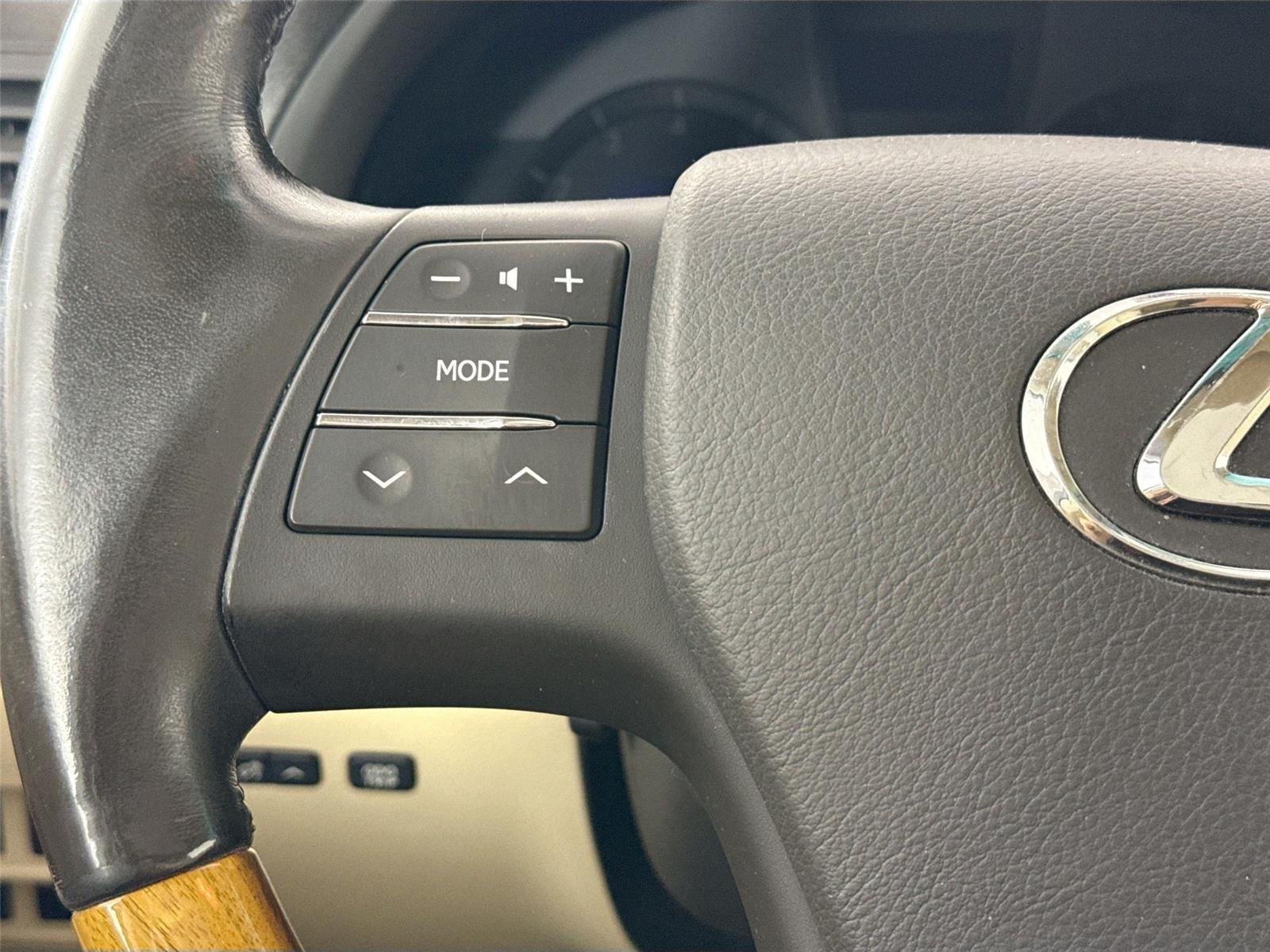 Used 2010 Obsidian Lexus 4DR FWD image 18