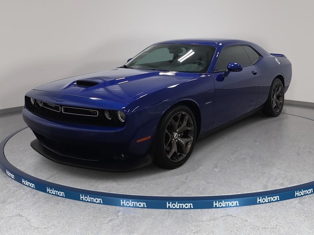 2019 Dodge Challenger R/T's photo