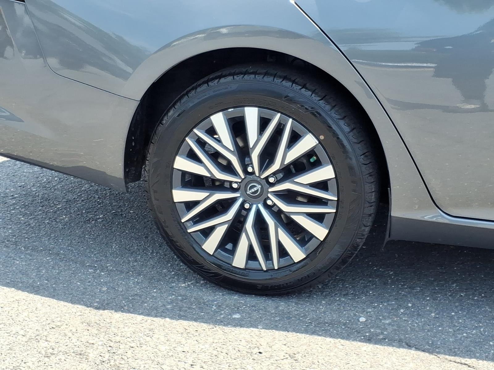 Used 2024 Gun Metallic Nissan 2.5 SV image 10