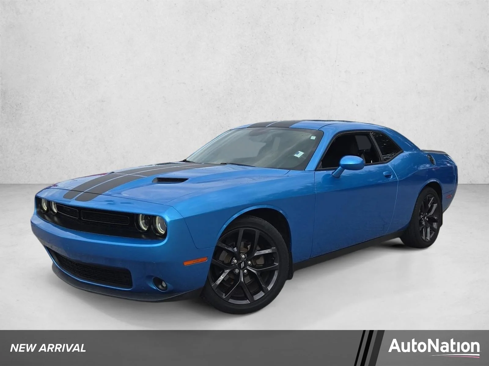 Used 2019 B5 Blue Pearlcoat Dodge SXT image 1