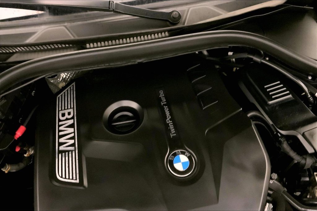 Used 2019 Dark Graphite Metallic BMW  image 31