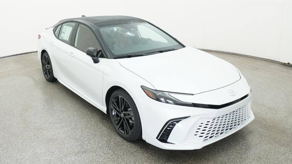 New 2026 Wind Chill Pearl with Midnight Black Metallic roof Toyota XSE image 15