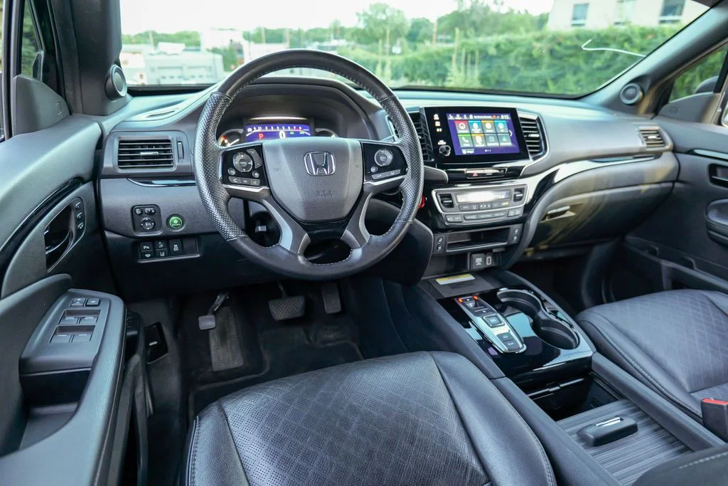 Used 2023 Black Honda Elite image 38