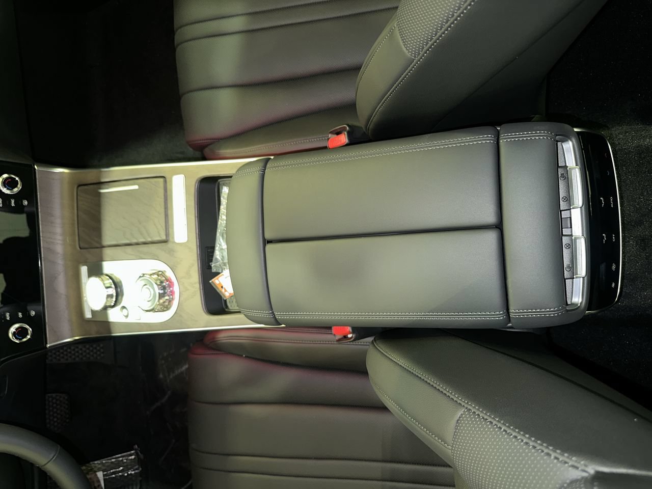 2026 GENESIS G80 Advanced - Photo 23