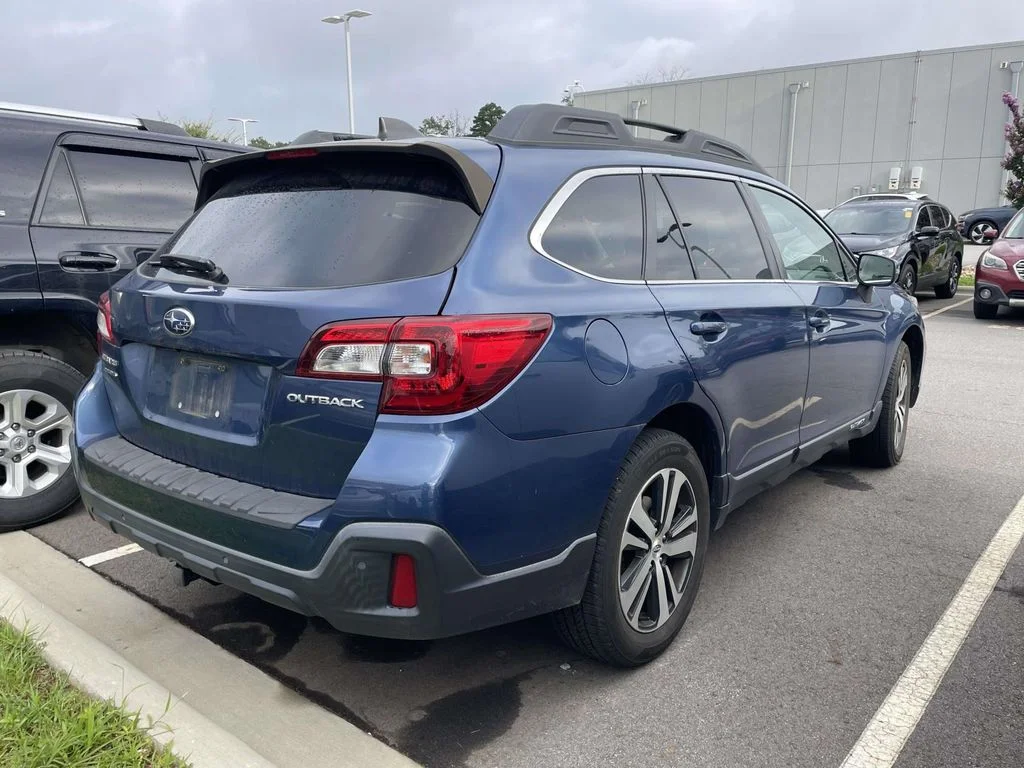 Used 2019 Abyss Blue Pearl Subaru Limited image 4