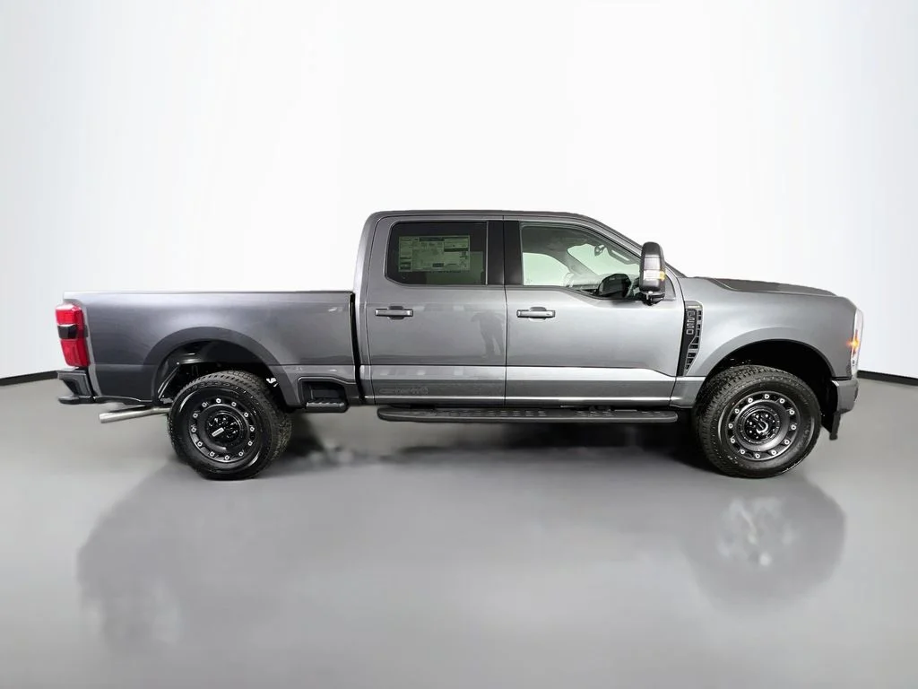 New 2027 Carbonized Gray Metallic Ford XLT image 19