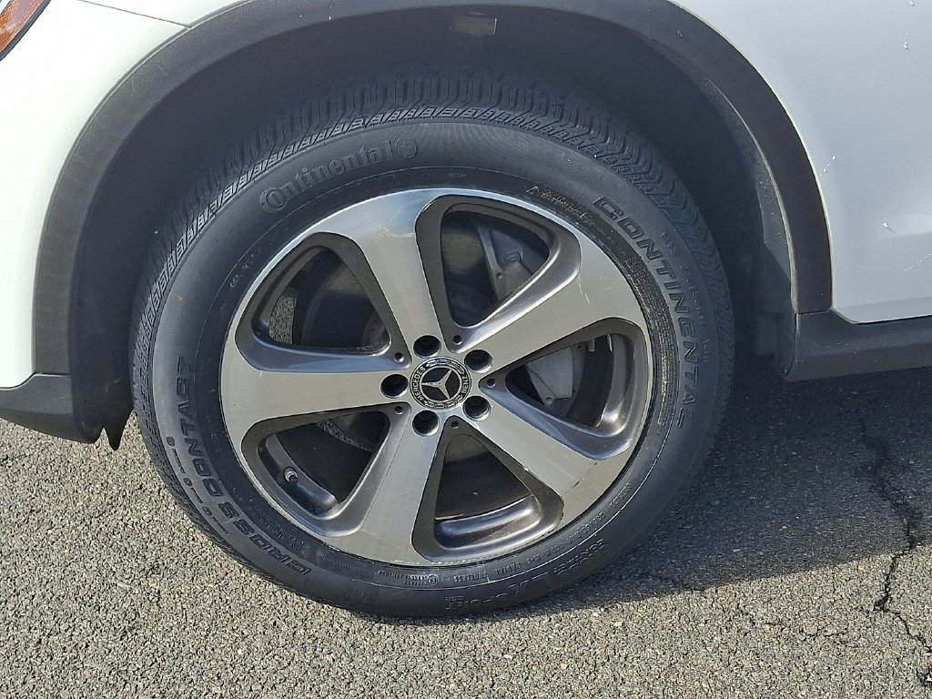 Certified Used 2022  Mercedes-Benz GLC 300 image 8