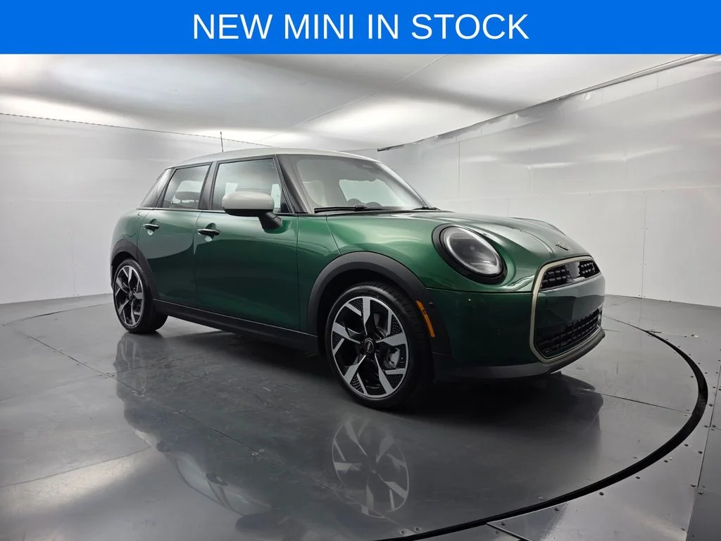 2026 MINI Hardtop Cooper S Signature's photo