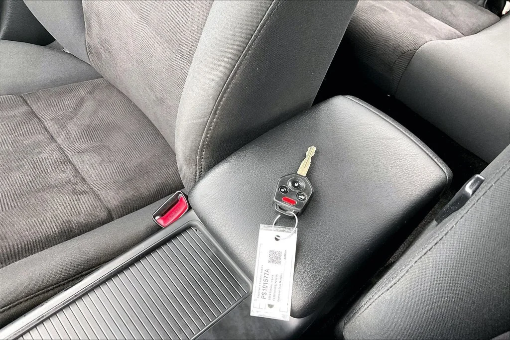 Used 2009 Gray Subaru 2.5i image 11