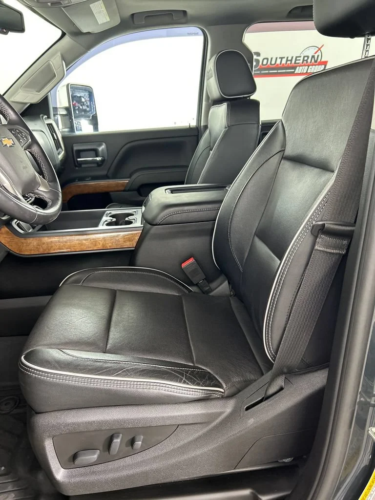 Used 2019 GRAPHITE METALLIC Chevrolet High Country image 13