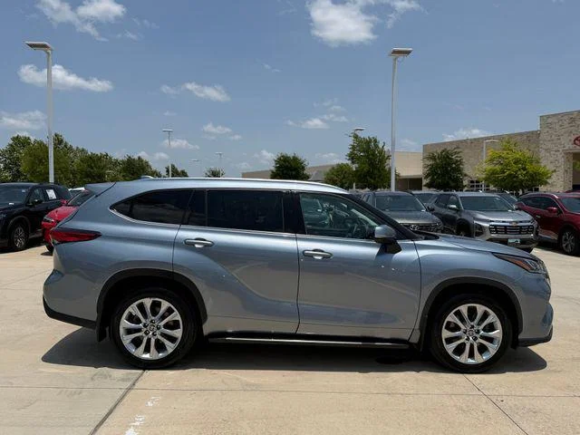Certified Used 2020 MOON DUST Toyota Limited image 5