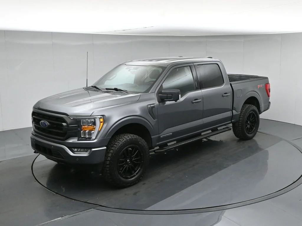 Used 2023 Gray Ford XLT image 39