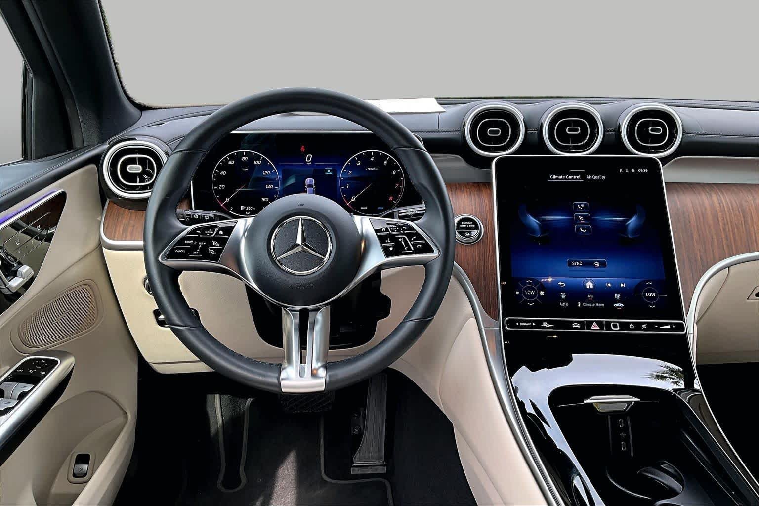 Used 2025 Starling Blue Metallic Mercedes-Benz GLC 300 image 6