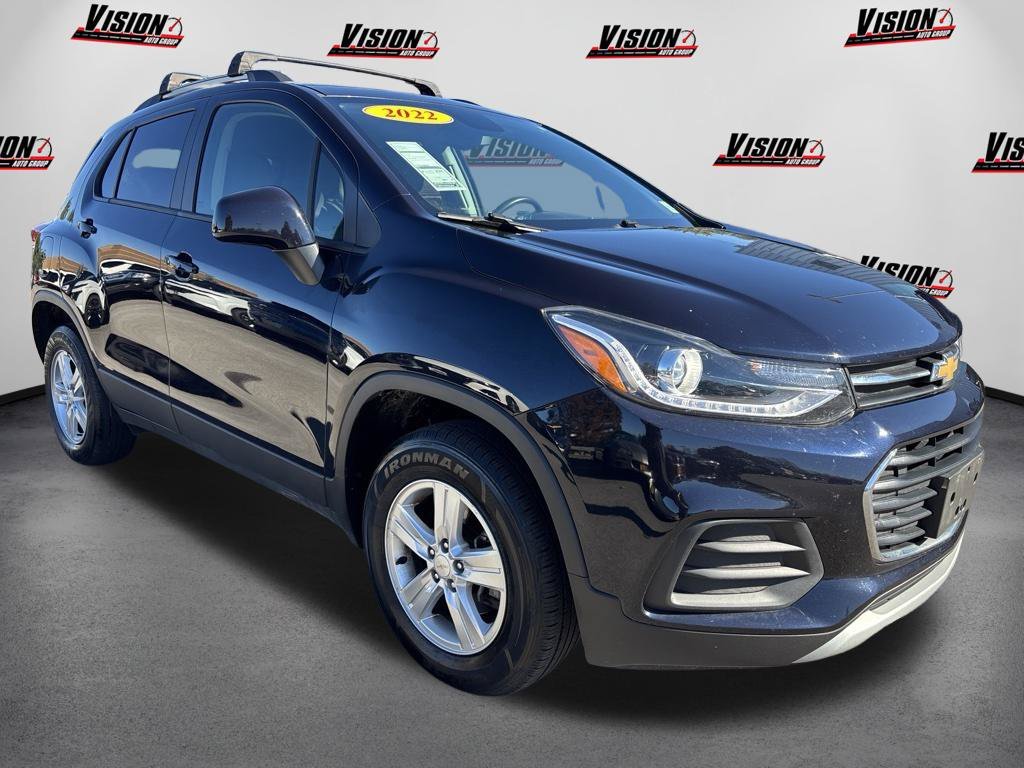 Used 2022 Blue Chevrolet LT image 3