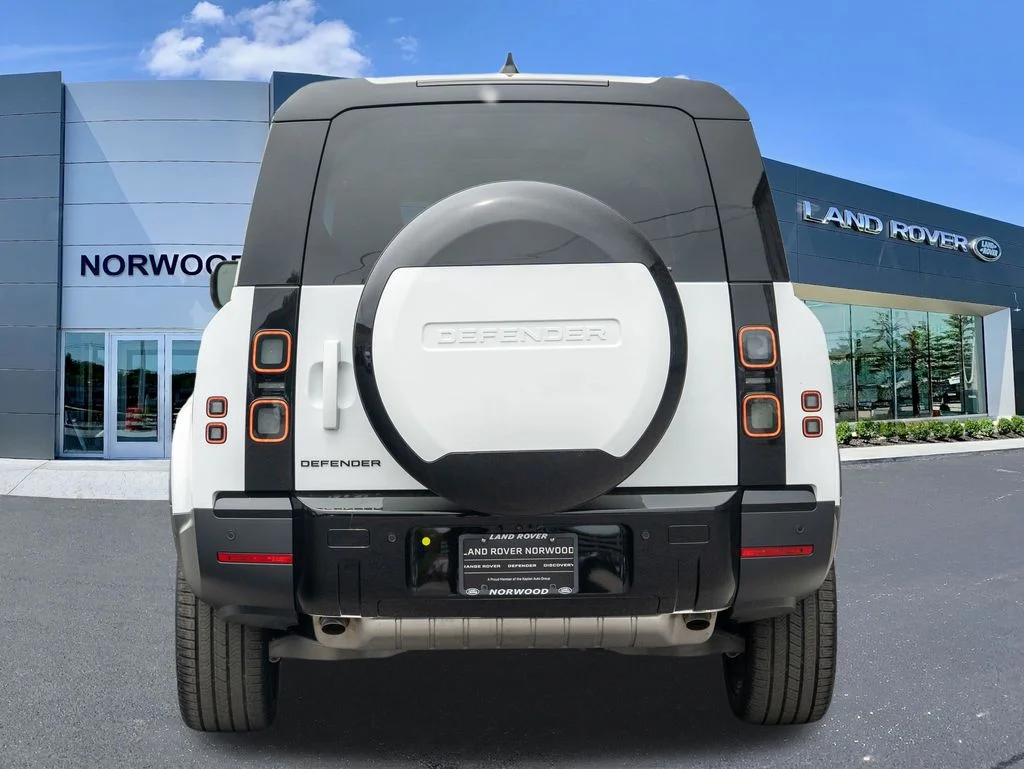New 2026 Fuji White Land Rover S image 5