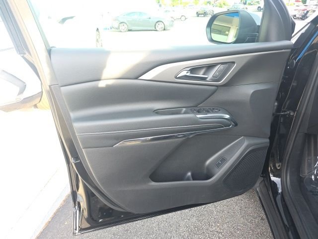 Used 2026 Black Chevrolet LT image 14