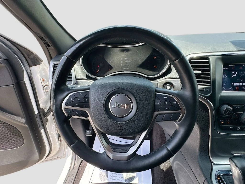 Used 2018 White Jeep Laredo E image 11
