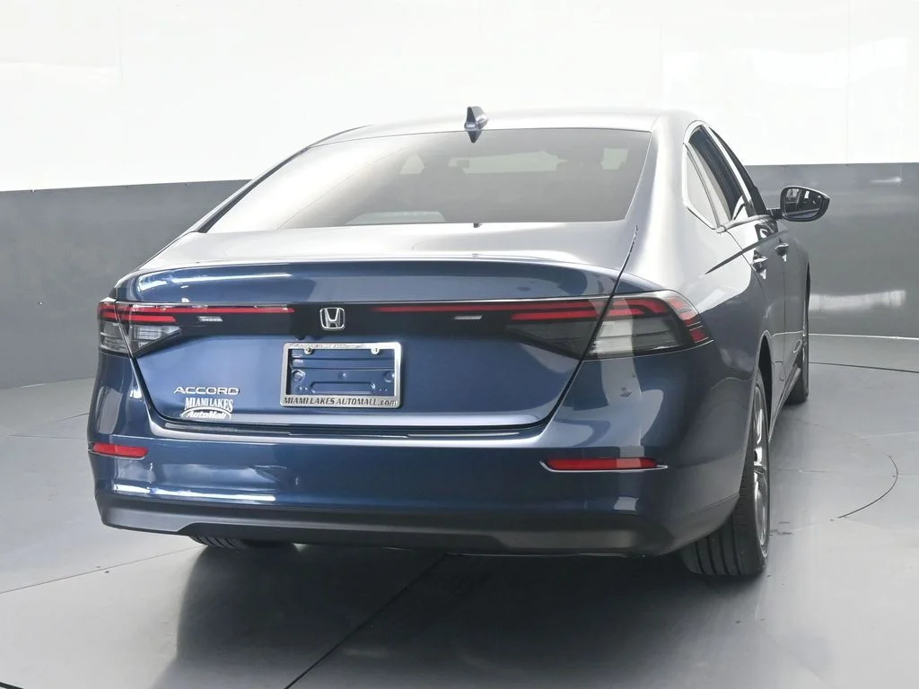 Used 2023 Blue Honda EX image 5