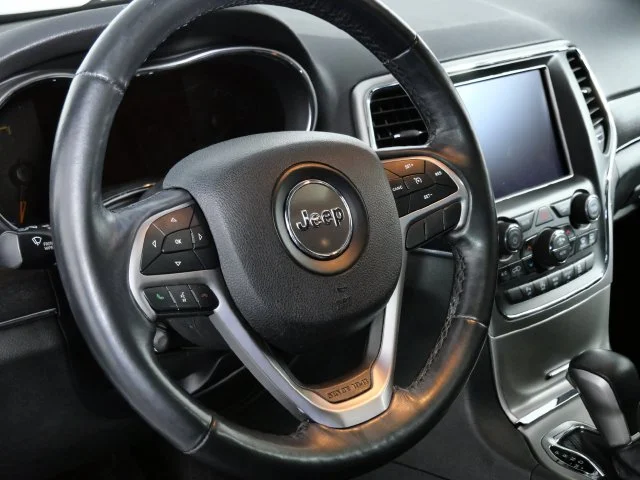 Used 2018 White Jeep Limited image 18