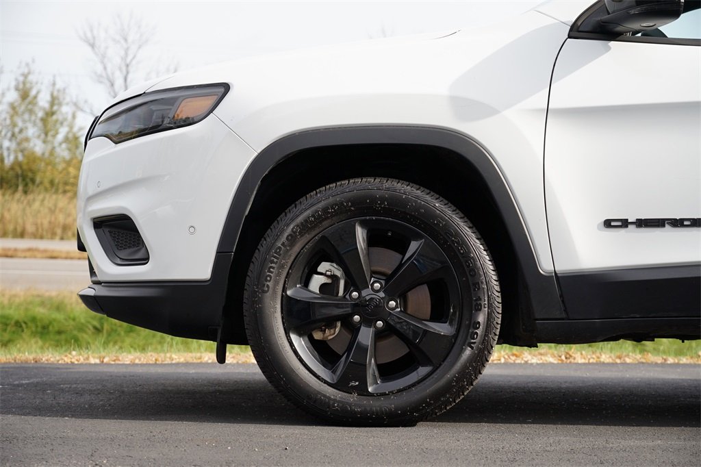 2023 Jeep Cherokee Altitude photo 2