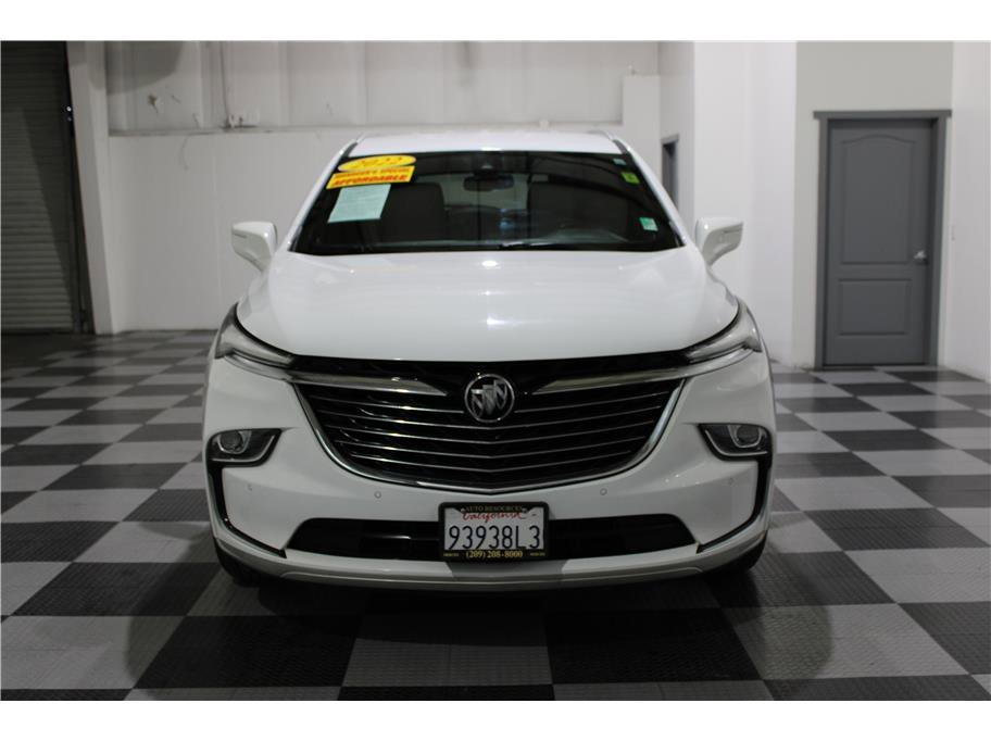 2022 Buick Enclave Essence Sport photo 3