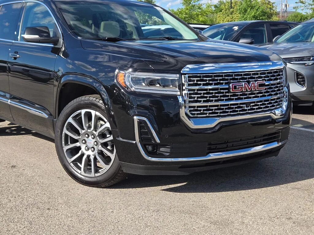 Used 2023 Black GMC Denali image 2