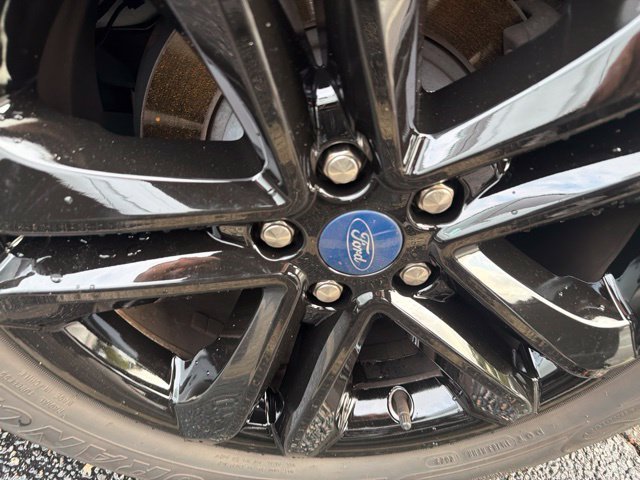 Used 2020 White Ford SEL image 6