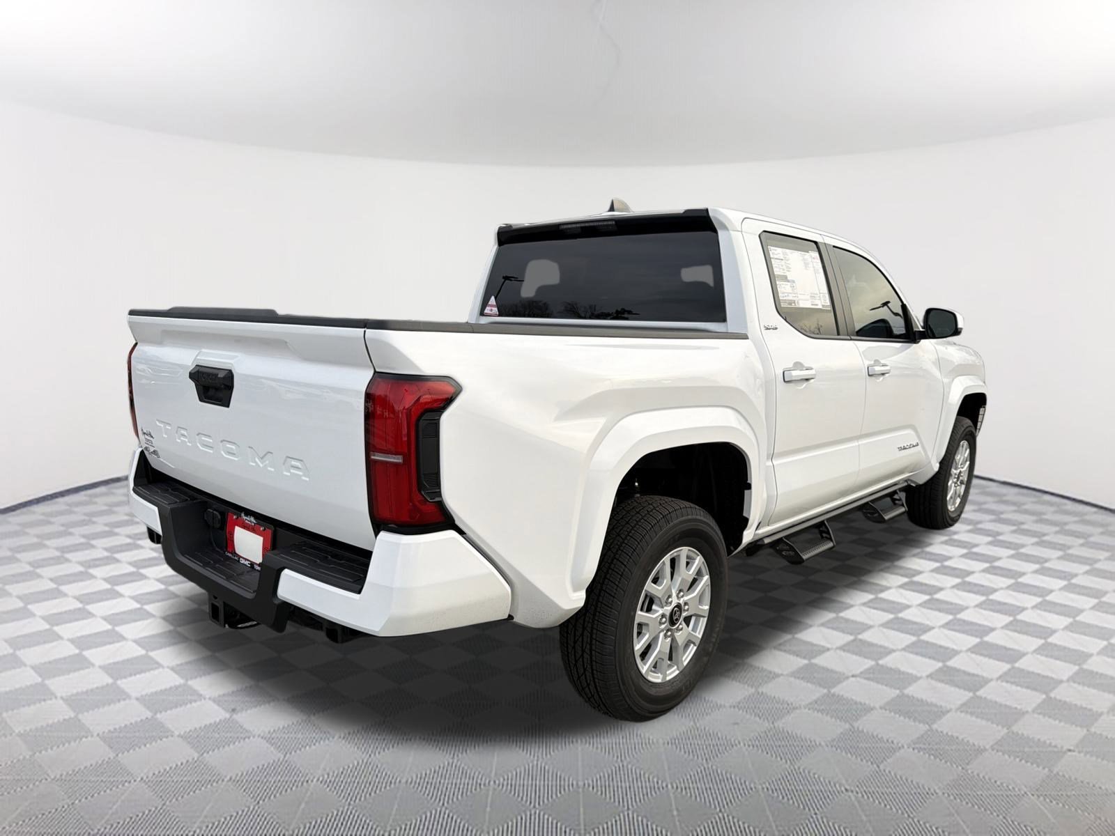 2026 Toyota Tacoma SR5 - Photo 7