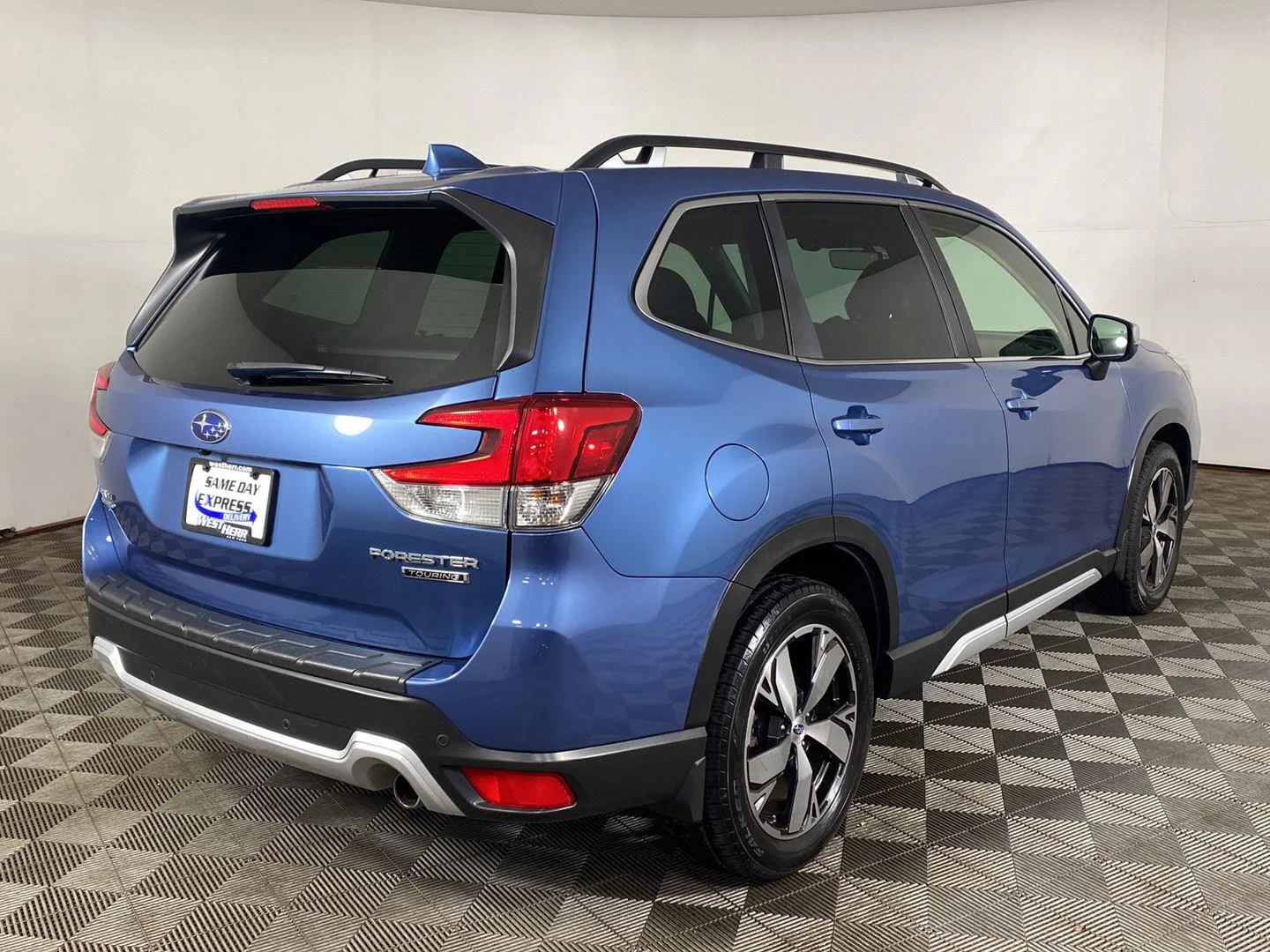 Used 2020 Horizon Blue Pearl Subaru Touring image 5