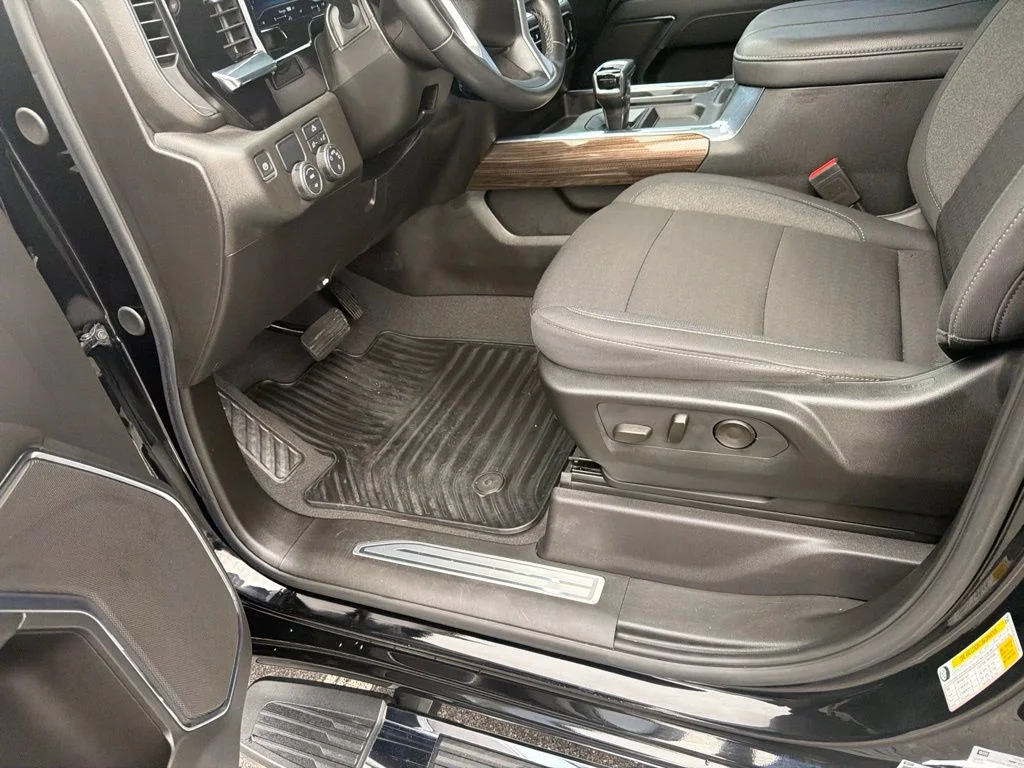 Used 2024 Black Chevrolet LT image 28