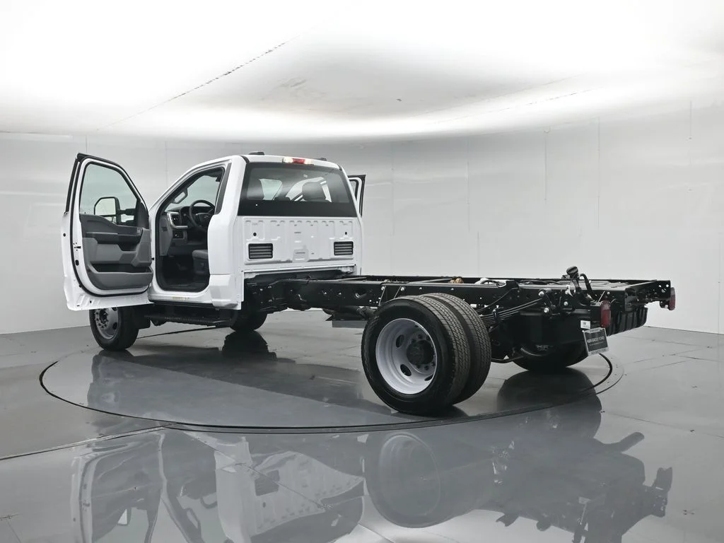 New 2026 White Ford XL image 25