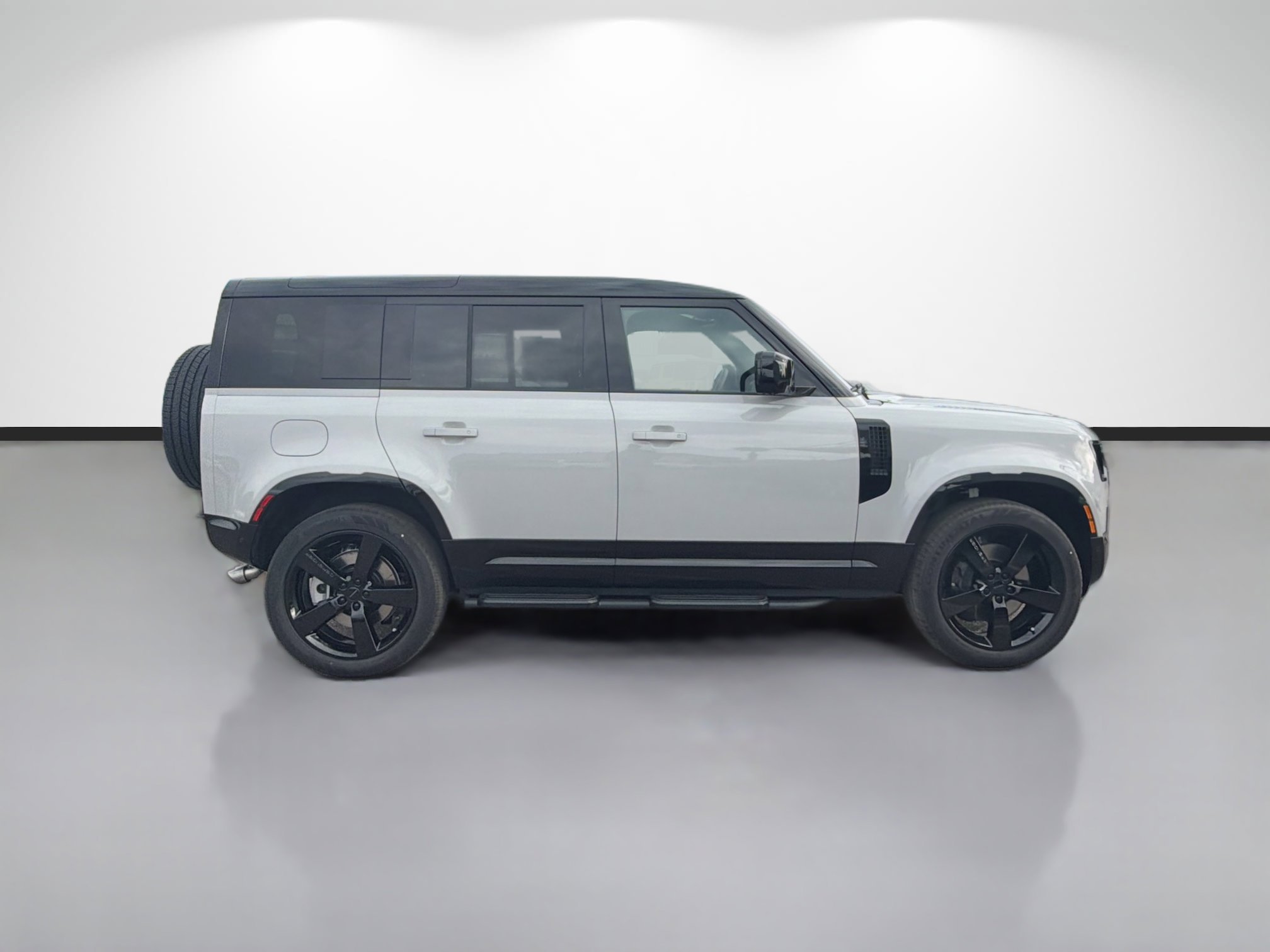 2026 Land Rover Defender X-Dynamic SE - Photo 6