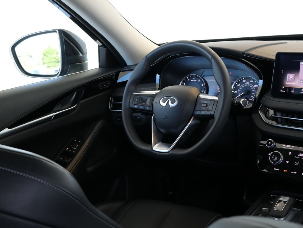 Certified Used 2025 Black INFINITI PURE image 44