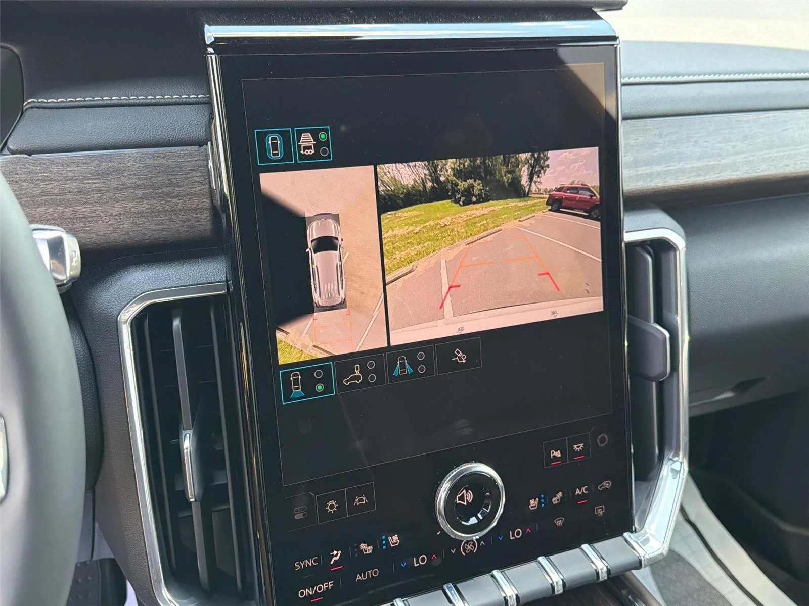 2026 GMC Acadia Denali Ultimate - Photo 23