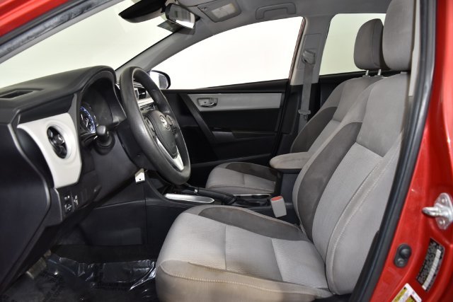 2019 Toyota Corolla LE - Photo 13