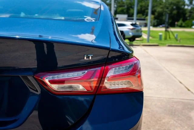 Used 2021 Northsky Blue Metallic Chevrolet LT image 17